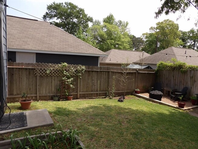 Building Photo - 16621 E Forrestal St
