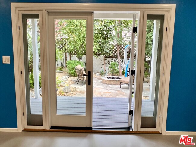 Building Photo - 390 N Baldwin Ave