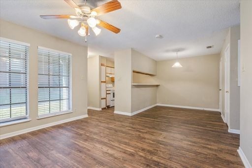 Apartment Floor Plan - Hunterwood