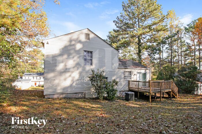 Building Photo - 457 Maid Marion Ln