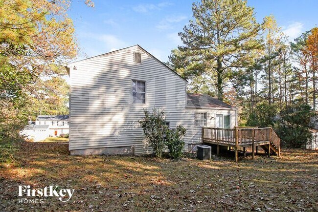 Building Photo - 457 Maid Marion Ln