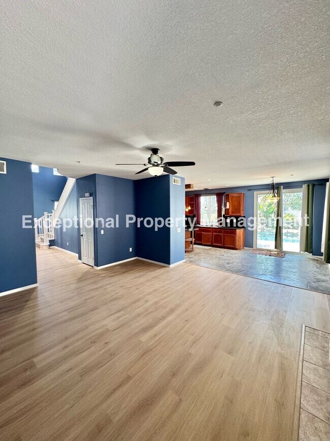 Building Photo - 14855 Hedge Row Ct