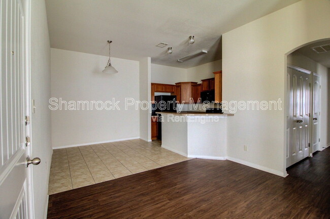 Building Photo - 1208 Maverick Trail