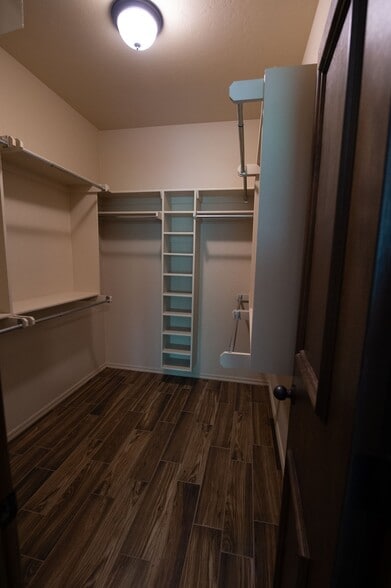 Building Photo - 13145 Austrian Pine Dr