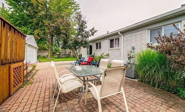 Building Photo - 9768 Jackson St