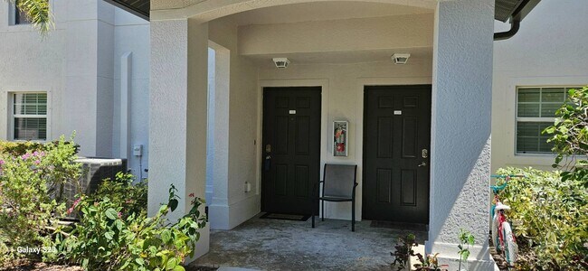 Building Photo - 9101 Gervais Cir
