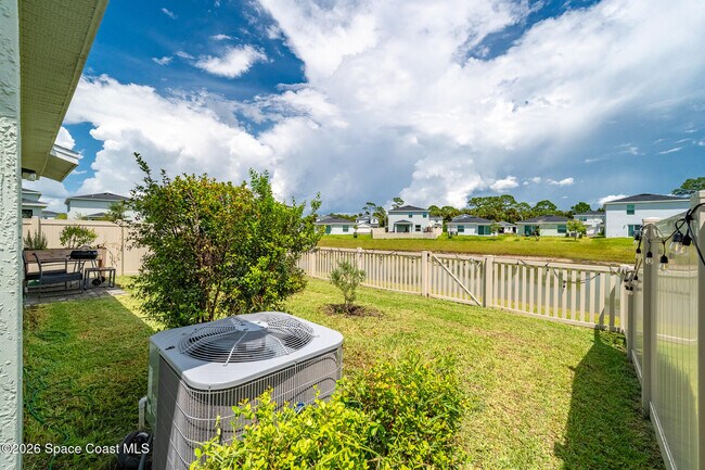 Building Photo - 1328 Colebrook Cir SW