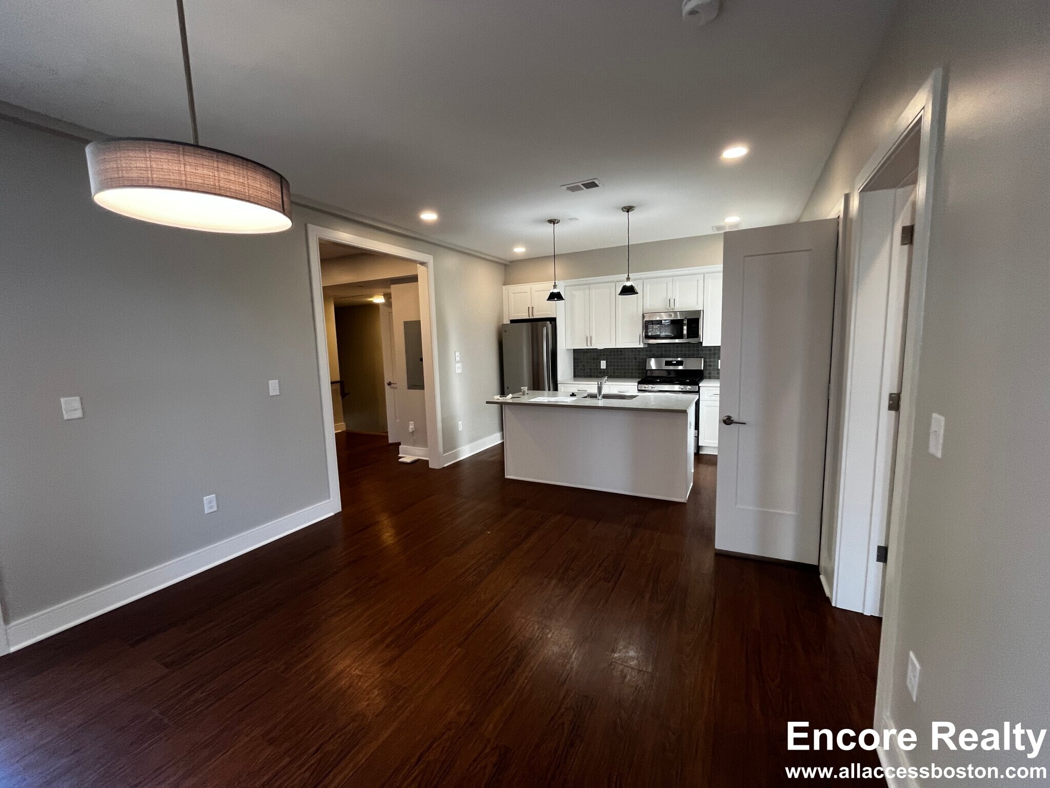 Building Photo - 39 Harvard Way