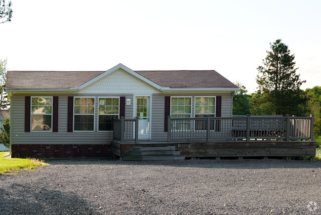 Building Photo - Homestead Manor