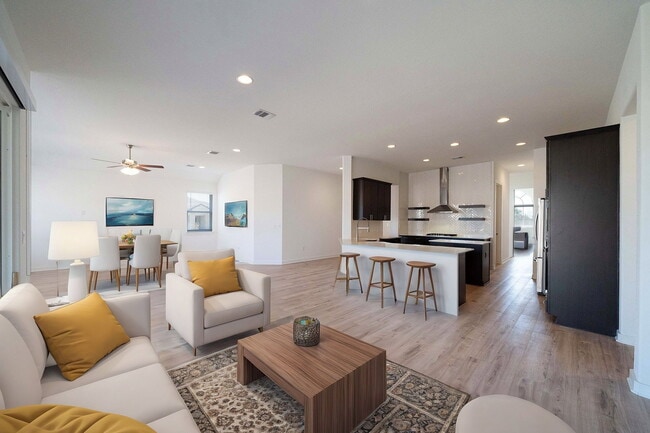 Building Photo - 4313 Deer Lake Ln