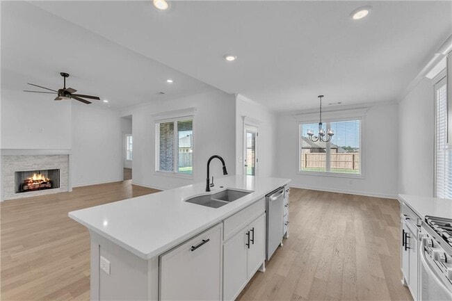 Building Photo - 2401 Abbott Ln
