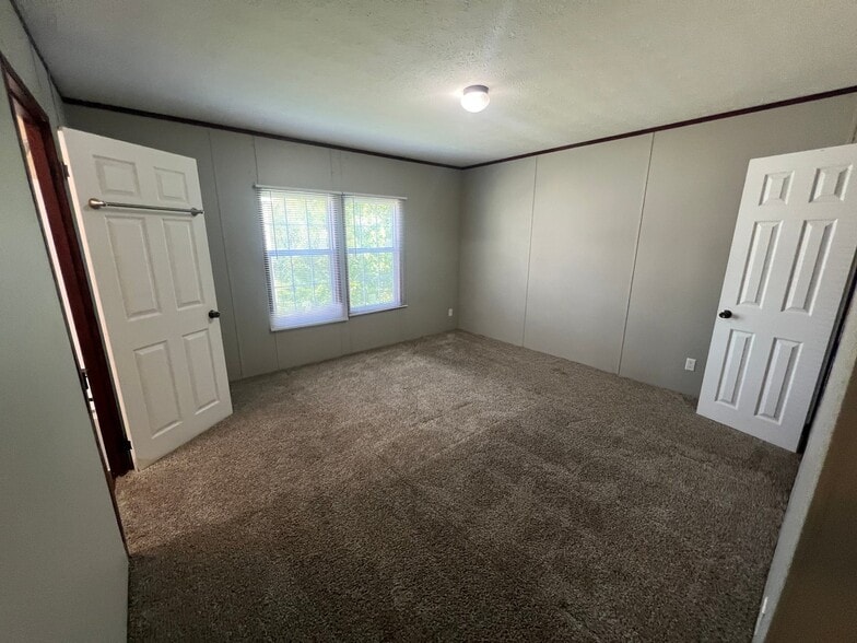 Building Photo - 191 Peach St