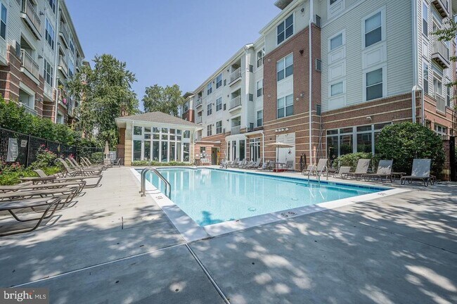 Building Photo - 2765 Centerboro Dr