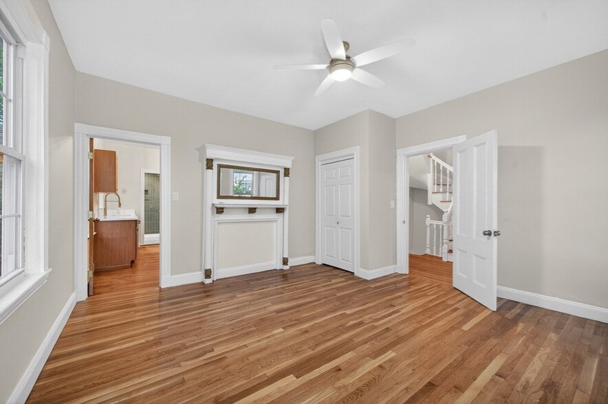 Building Photo - 42 Etna St