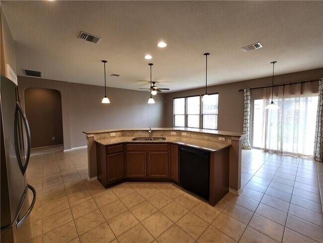 Building Photo - 222 Telluride Dr