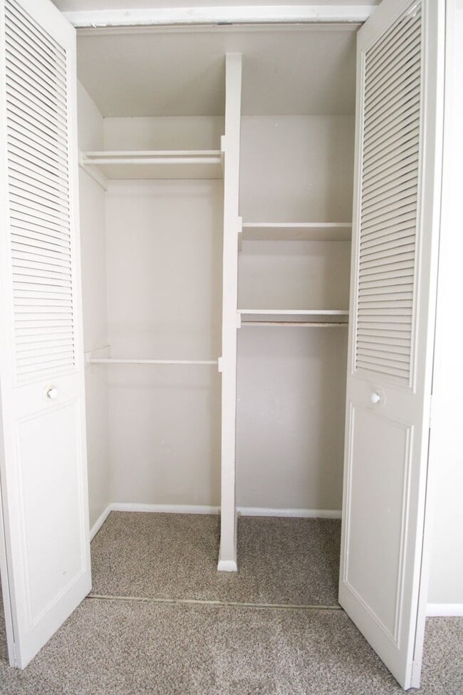 Building Photo - 10906 Lands Run St