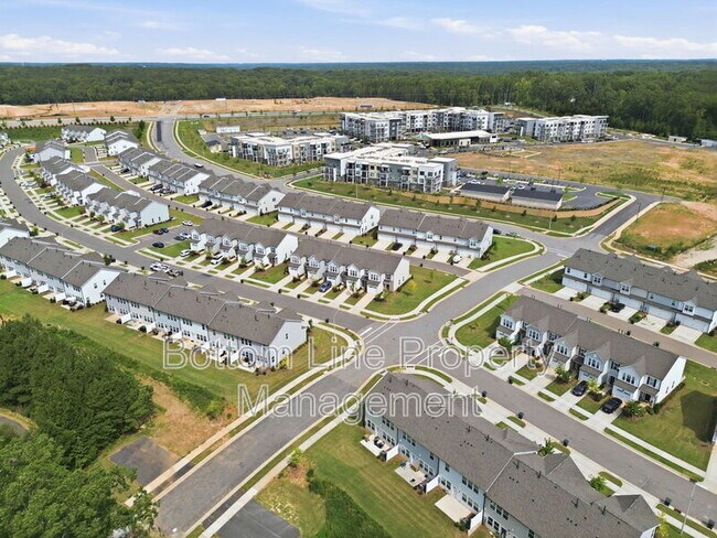 Building Photo - 460 Glen Clova Dr
