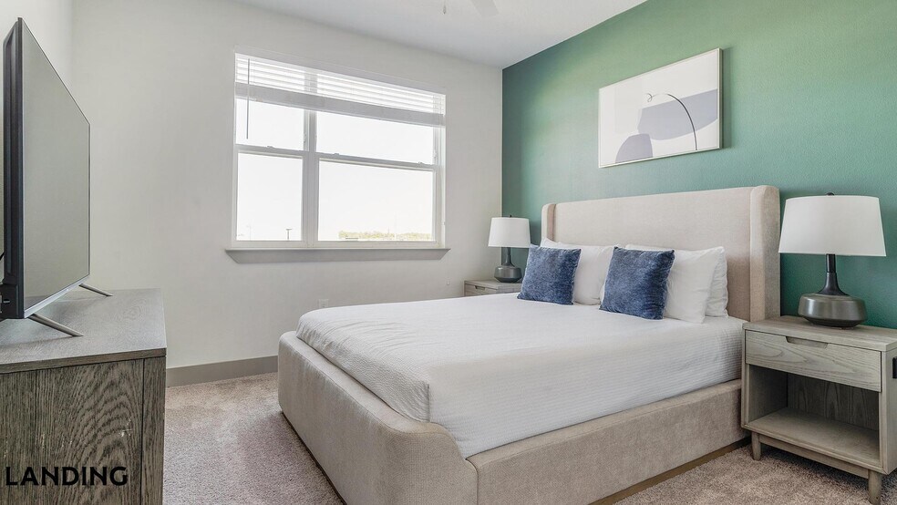 Building Photo - 2995 Railside Lp