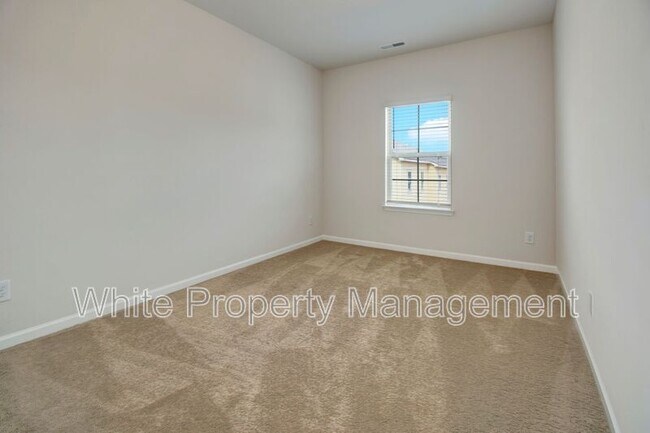 Building Photo - 3130 Glenn Hope Wy