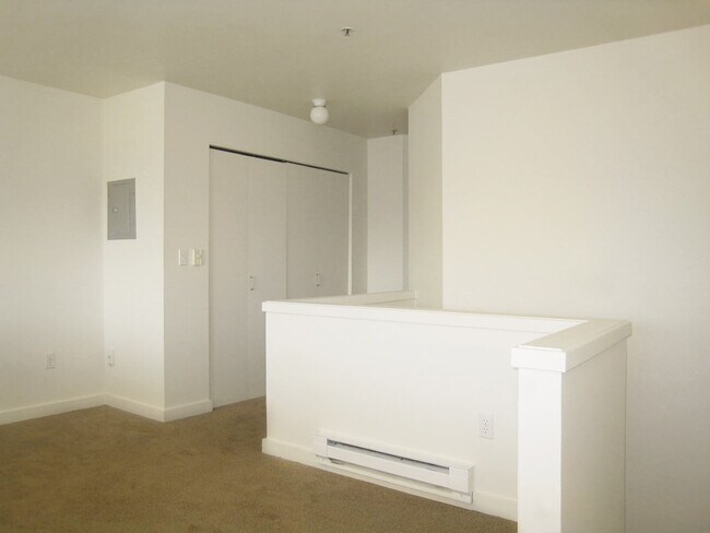 Building Photo - 2414 1st Ave