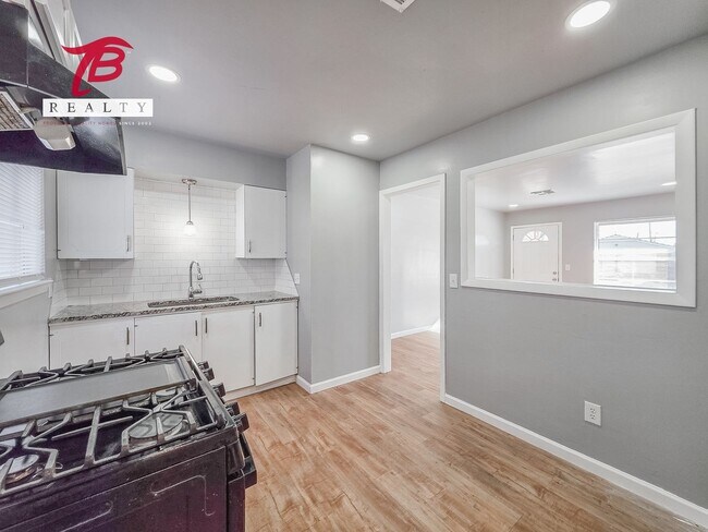 Building Photo - 7101 NW 20th St