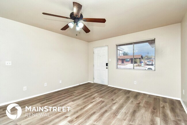 Building Photo - 1773 W Calle La Paz