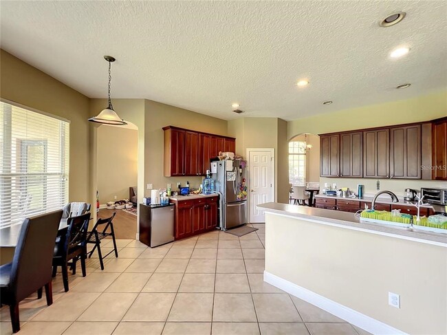 Building Photo - 709 Broadoak Loop