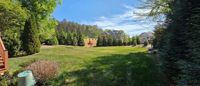 Building Photo - Beautiful Home with a full in law suite in Lewisville