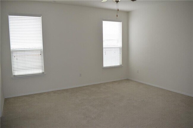 Building Photo - 1425 Berlin Ln