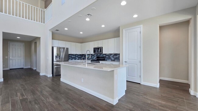 Building Photo - Private Pool in excellent newer neighborhood!