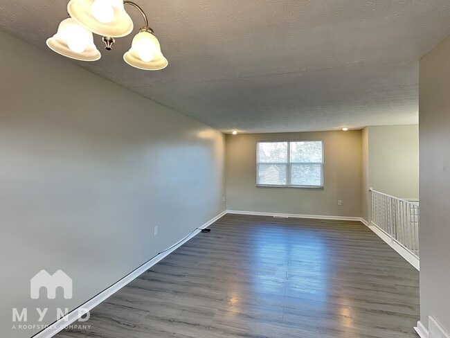 Building Photo - 849 Upwoods Dr