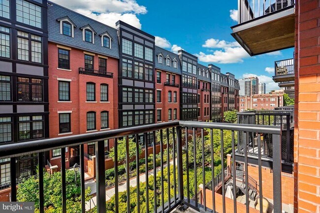 Building Photo - 1610 N Queen St