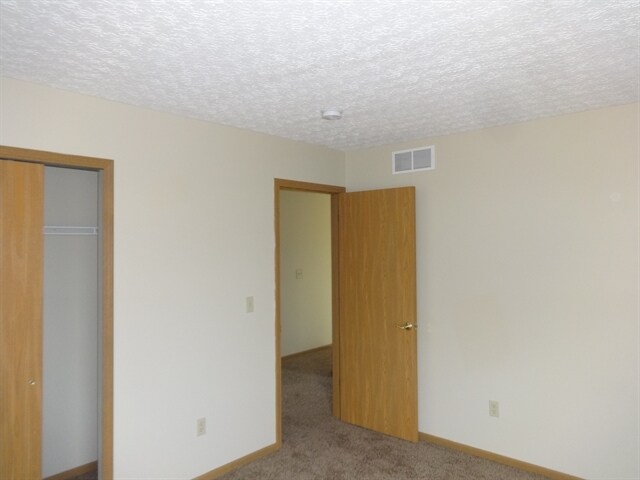 Building Photo - 5950 Paron Pl