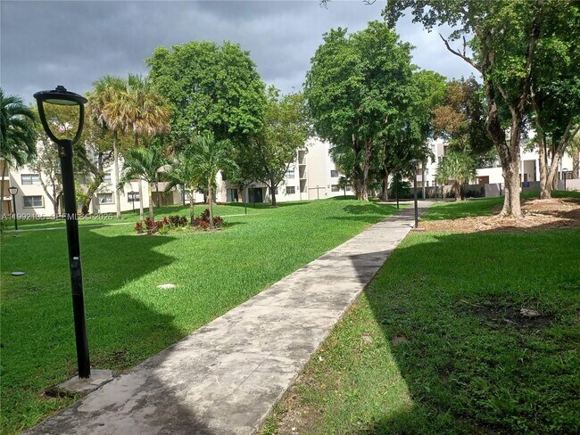 Building Photo - 8004 SW 149th Ave