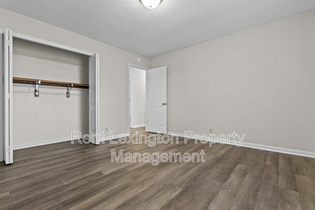 Building Photo - 608 McCurdy Ct