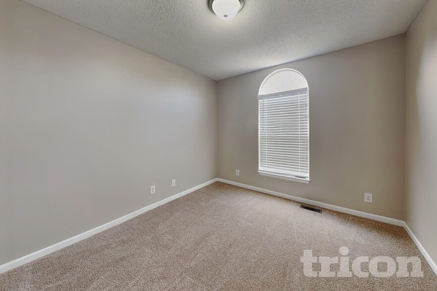 Building Photo - 432 Granite Dr