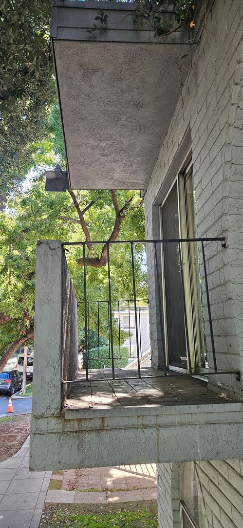 Building Photo - 2010 18th St