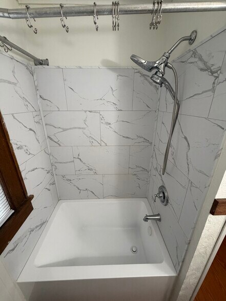 Building Photo - 141 Congress Ave