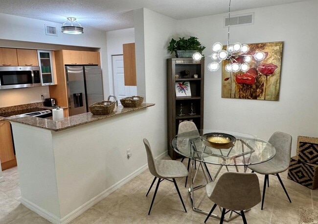 Building Photo - 625 Casa Loma Blvd