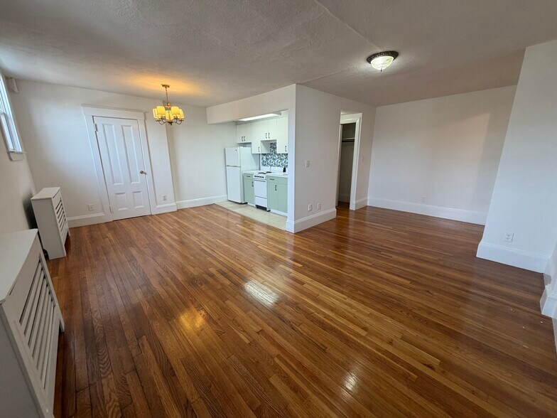 Building Photo - 28 Mount Vernon St