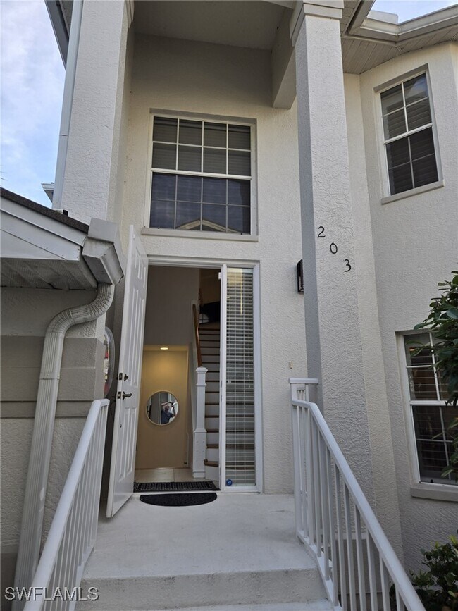 Building Photo - 5095 Yacht Harbor Dr