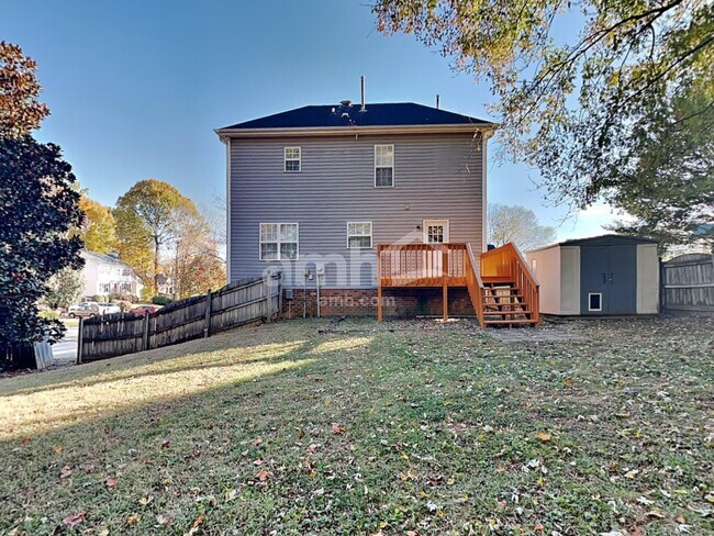 Building Photo - 6217 Highland Brook Dr