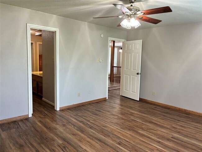 Building Photo - 15502 Rio Plaza Dr