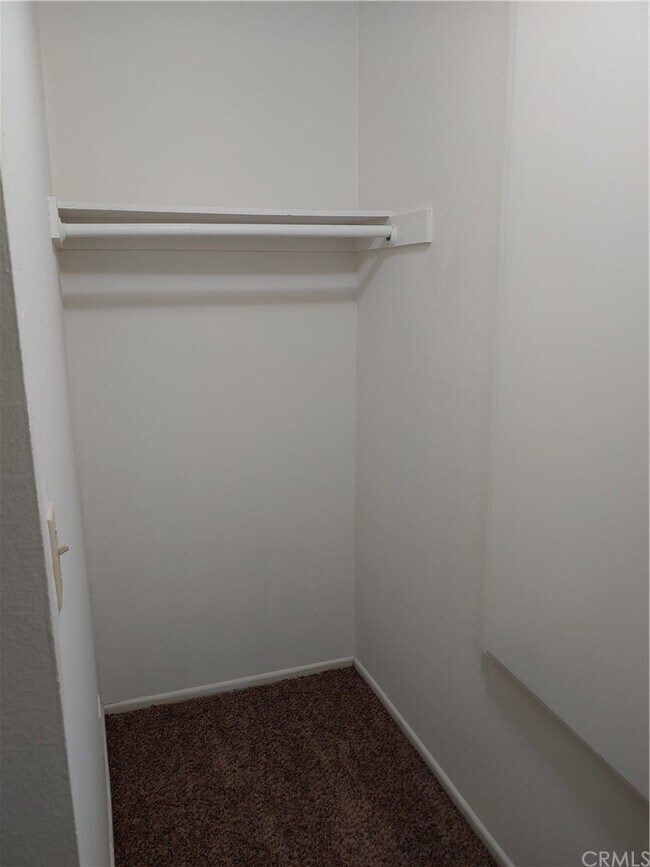 Building Photo - 16961 Green Ln