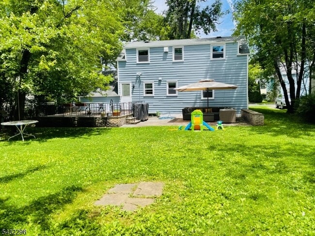 Building Photo - 274 Woodland Ave