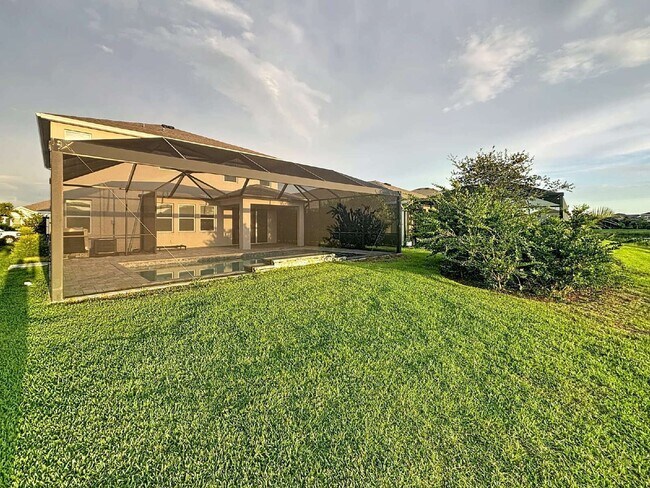 Building Photo - 12657 Promenade Estates Blvd