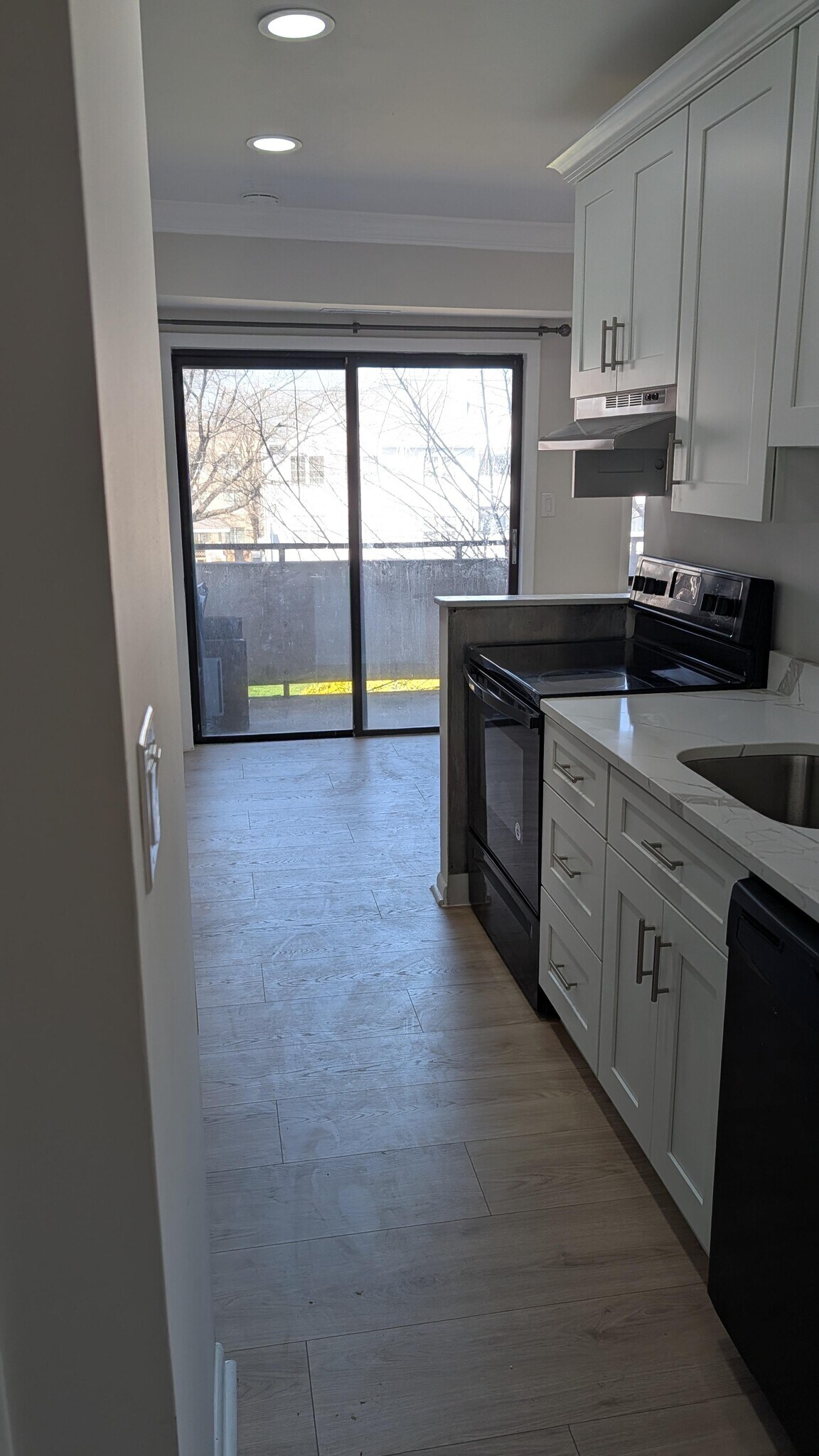 Building Photo - 6431 Richmond Hwy