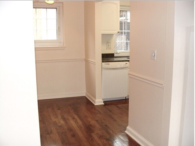 Building Photo - Heat, Hot Water Included, Parking Included.