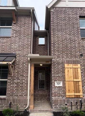 Building Photo - 325 Baker Dr