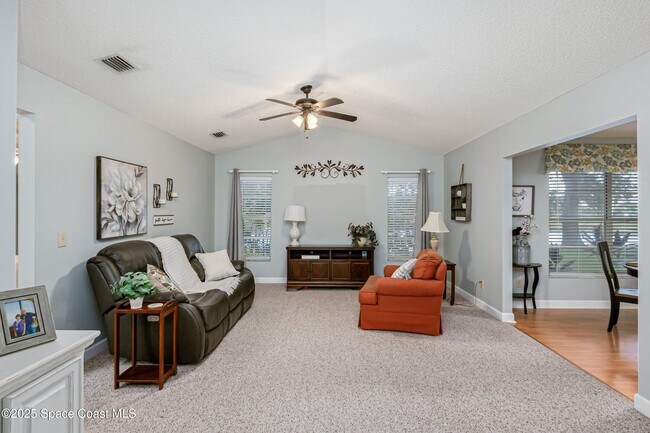 Building Photo - 4351 Silver Lake Dr